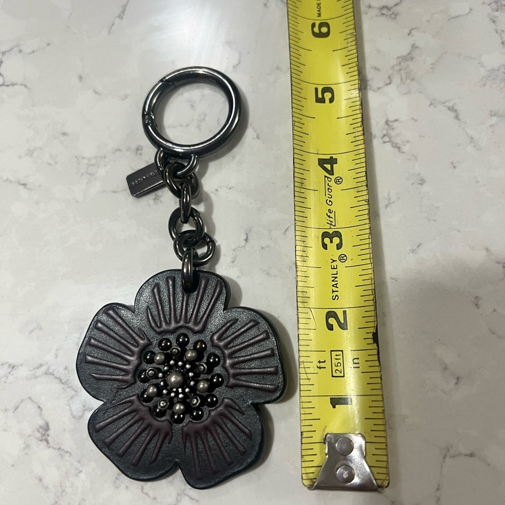 Coach Black Leather and Gunmetal Floral Key Holder - Picture 4 of 4
